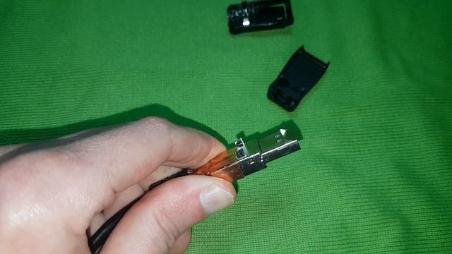 Убираем защёлки DisplayPort без порчи кабеля смотреть онлайн