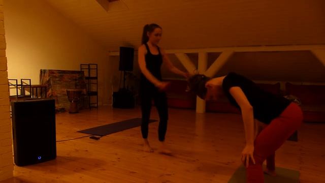 Йога практика с Екатериной Спиридоновой www.katespirityoga.com смотреть онлайн