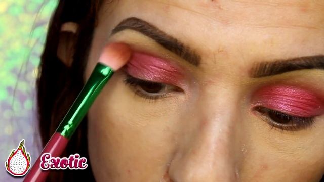 Dragon Fruit Palette | Eye Swatches | Clionadh x Emily Violet Marie смотреть онлайн