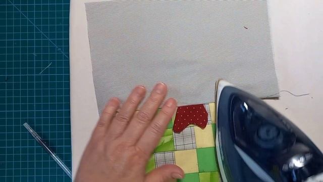 Кухонні прихватки без обробки краю. Пічворк квадрати. смотреть онлайн