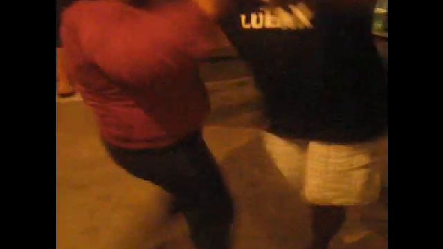 pequeno e luizinho dançando forro com a mae do leo смотреть онлайн