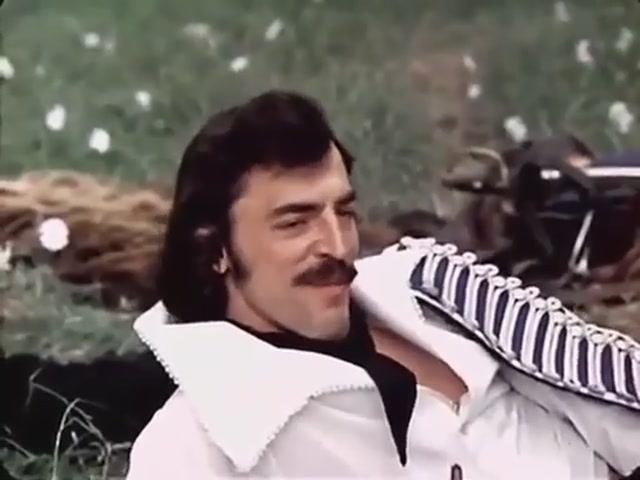 Умри гусар, но чести не утрать из к.ф. Сватовство гусара смотреть онлайн