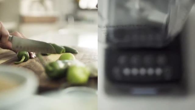 Блендер Blendtec Classic 575 смотреть онлайн