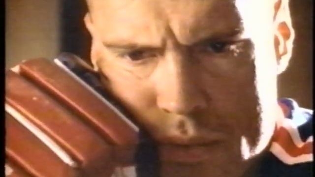 Wayne Gretzky & Mark Messier "Chess" NHL Coolest Game on Ice Commercial New York Rangers смотреть онлайн