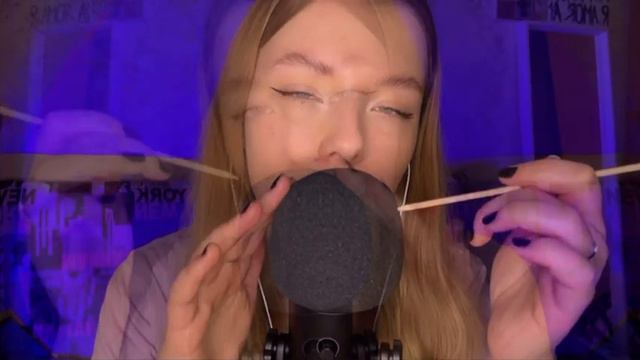АСМР многослойный неразборчивый шепот👄 Звуки рта, кисточки смотреть онлайн