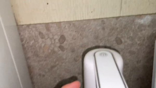 Автоматический диспенсер для воды без названия