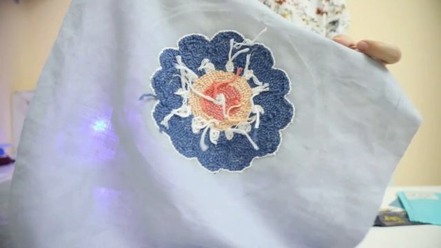 ВЛОГ Ковровая вышивка! Перекраска - для души и вязальное достижение смотреть онлайн