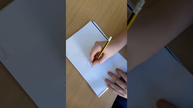СРАВНЕНИЕ РИСУНКОВ 1, 5 И 9 КЛАСС смотреть онлайн