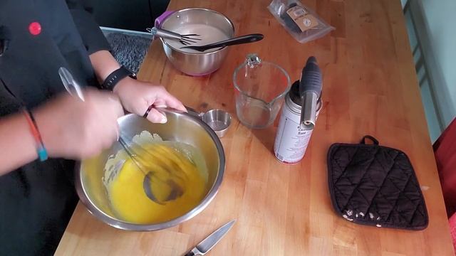 Keto Creme Brulee - 2 Ways!!! (vanilla and chocolate cinnamon ancho) смотреть онлайн