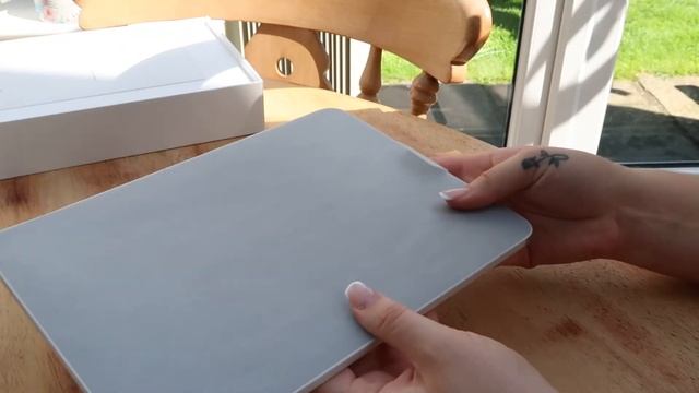UNBOXING and CUSTOMISING my IPAD AIR 2022 and APPLE PENCIL смотреть онлайн