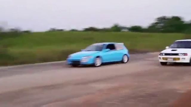 Alex blue eg vs turbo Starlet смотреть онлайн