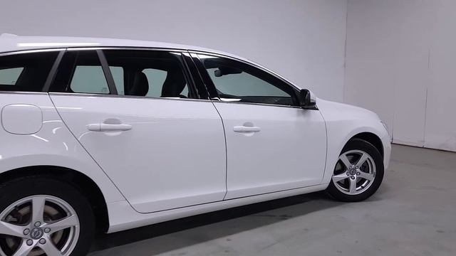 Volvo V60 D3 Summum 150KM смотреть онлайн