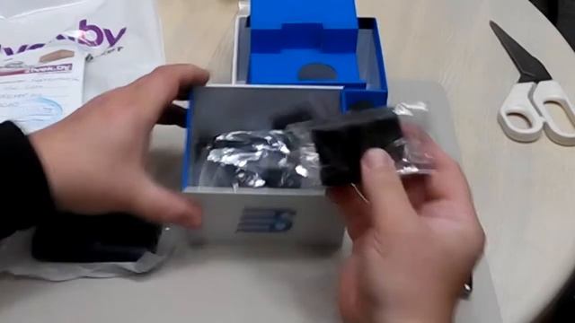 Распаковка - Автомобильный видеорегистратор SilverStone F1 Hybrid Uno Sport смотреть онлайн