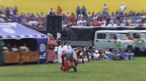 Кратко финальные (30 борцов)  схватки  Хуреш НААДЫМ 2019