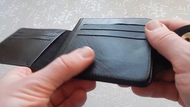 Черный мужской кошелек на магните в виде $ 100 смотреть онлайн