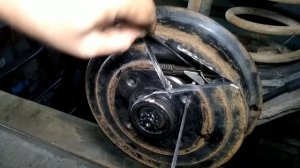 Как правильно развести задние колодки Дэу Ланос ??