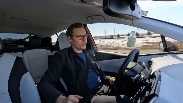 Toyota Prius 2022 - Стоит ли покупать гибрид? смотреть онлайн