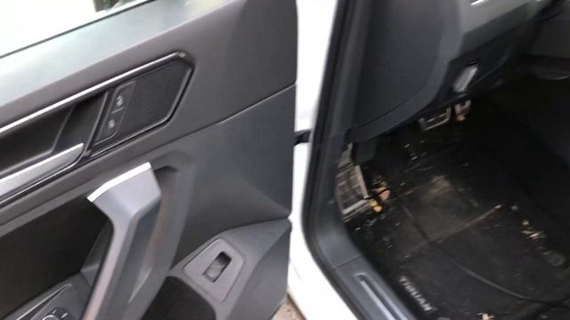 Закрытие багажника Tiguan одним нажатием смотреть онлайн