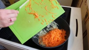 Суп солянка с колбасой и курицей