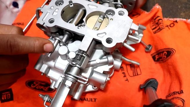 Como eliminar lo acelerado en mi vehículo. Revoluciones muy altas. смотреть онлайн