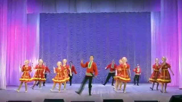 Ансамбль народного танца «Сувенир» БОУ СОШ № 32 смотреть онлайн