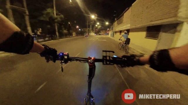 SCOOTER ELECTRICO BLADE 10 EVO DE EONMOTORS - RUTA NOCTURNA смотреть онлайн