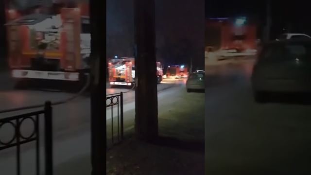 В Таганроге на ходу загорелась Chevrolet с пассажирами смотреть онлайн