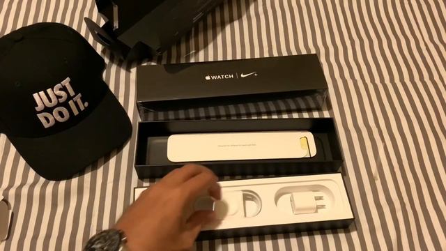 Apple Watch Series 5 Nike Edition Unboxing смотреть онлайн