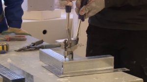 Способы крепления металлических профилей