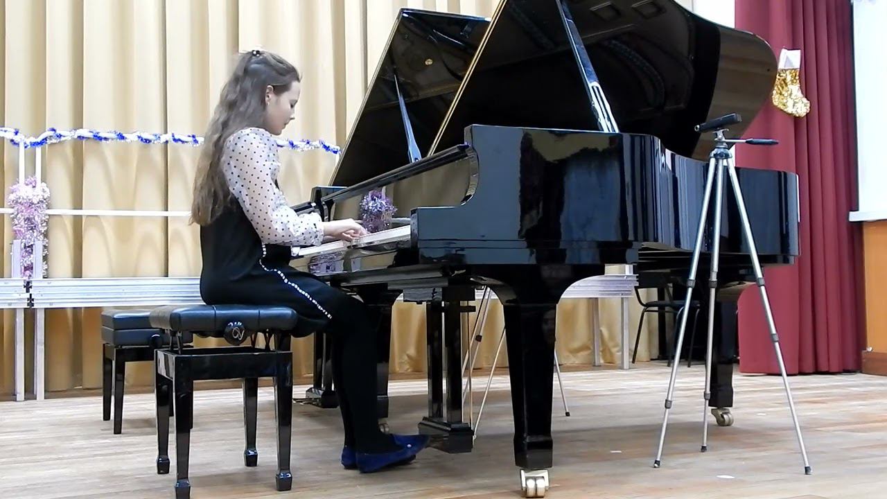 12. П. Чайковский - «Сладкая греза», исп. Кондалова Мария (5 класс) смотреть онлайн