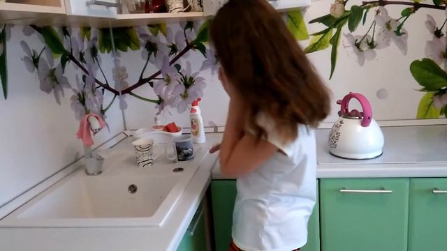 1 факт о том,что делают лучшие подруги B-) смотреть онлайн