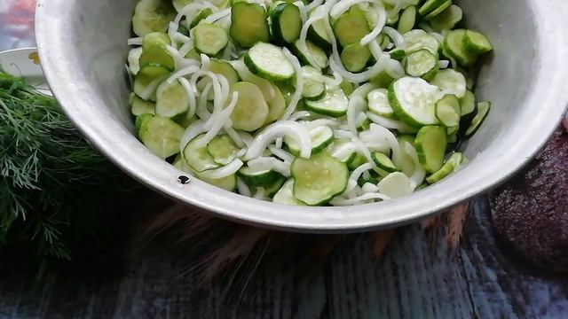 Нежинский салат на зиму. Рецепт приготовления салата из огурцов на зиму смотреть онлайн