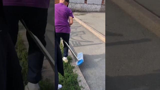 еду в другой город , думаю что взять , индо или обычный самокат ,