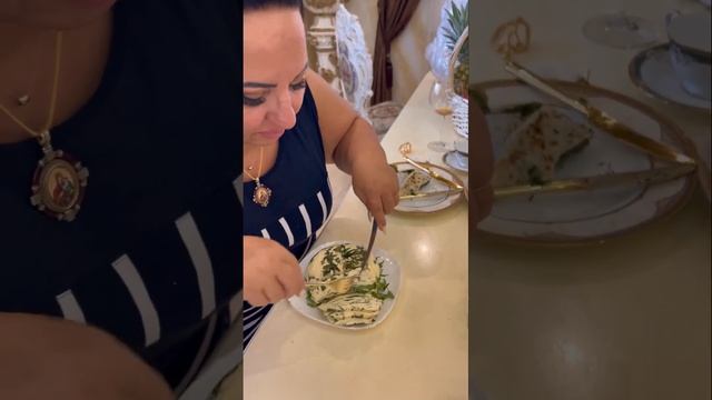 Самый вкусный сыр. Сыр с тархуном в разрезе. Сыр от Аруси Кавказ. смотреть онлайн