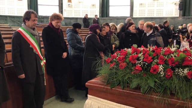 Tullio De Mauro,aperta Camera Ardente.Istituzioni E Cittadini Gli Rendono Omaggio. смотреть онлайн