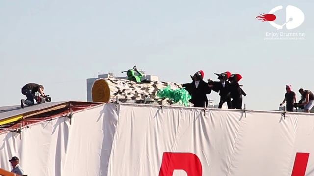 Enjoy Drumming. Прыжок на Red Bull Flugtag 2015 в Москве смотреть онлайн