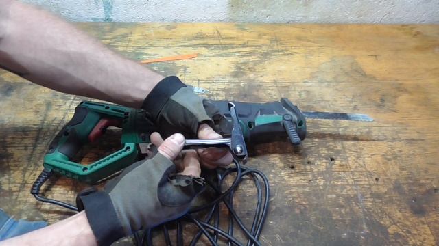 Pila Ocaska PFS 710 - Recenze, Ukázka, Parkside, LIDL Shop, Zkouška, Cena, Funkčnost, Řezání Potrub