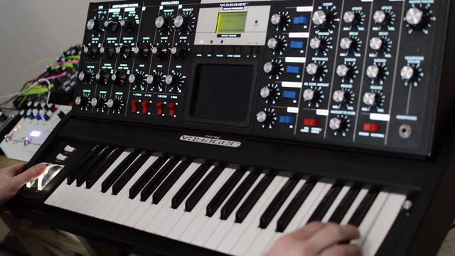 Rubbernecking // Subharmonicon | Voyager | Quad Drum | Data Bender смотреть онлайн