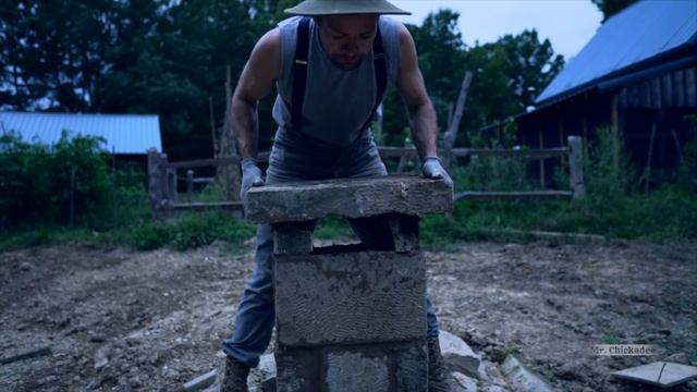 Building a Hobbit style root cellar Part IV смотреть онлайн