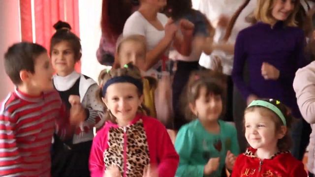 "Подари улыбку" смотреть онлайн