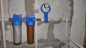 Установка второго фильтра для очистки воды из скважины своими руками.