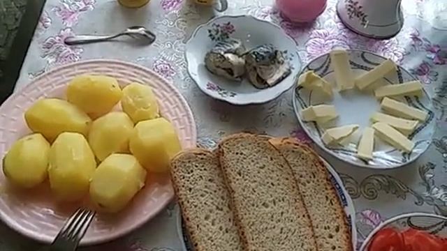 НА ЗАВТРАК В ОНЛАЙН РЕСТОРАНЕ АХМЕДА ЗУРАБОВА СЕГОДНЯ 2.05.2020 КАРТОШКА ОТВАРНАЯ ,РЫБА ,СЫР,САЛАТ смотреть онлайн