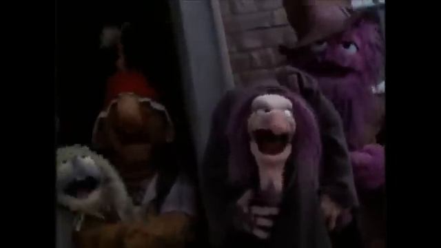 Festa in casa Muppet--Ebenezer Scrooge (con testo) смотреть онлайн