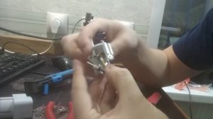 Как заменить китайскую вилку на европейскую. Переходник с китайской вилки опасен!