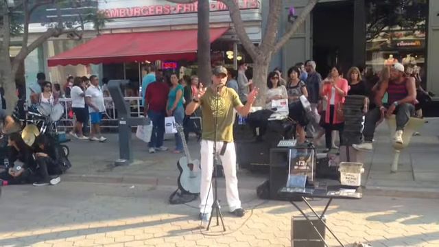 Кусочек Калифорнии. Уличные выступления. смотреть онлайн