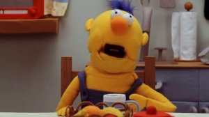 Don't Hug me I'm Scared - 1 На русском