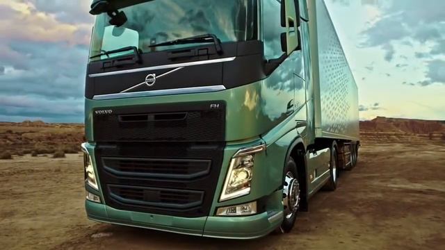 Обзорный взгляд на новый Volvo FH смотреть онлайн