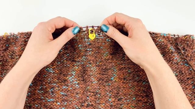 Tutorial poncho Tabacco double face ferri dritti смотреть онлайн