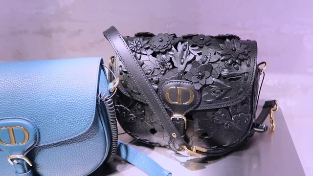 SHOPPING VLOG: Join us for Lunch at the Ivy, London Zoo (weird) & Harrods - ARGH! IT CLOSED EARLY!! смотреть онлайн