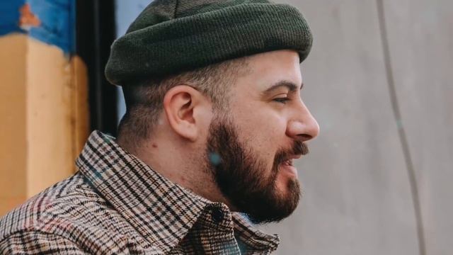 Таксист расстегнул ширинку и приказал начинать. Она открыла рот, он в ужасе бежал из машины... смотреть онлайн